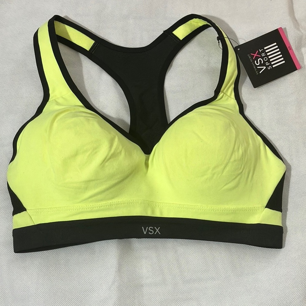 32C Victoria’s Secret VSX Sports Bra